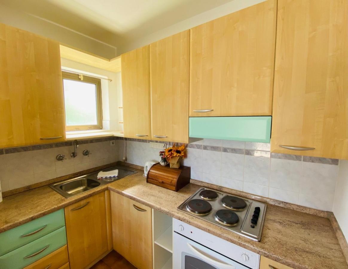 Apartments Tri Zala Žrnovo エクステリア 写真