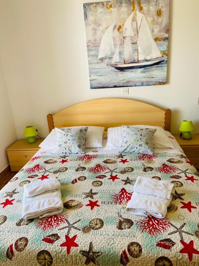 Apartments Tri Zala Žrnovo エクステリア 写真