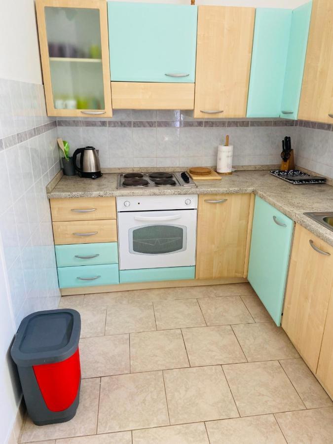 Apartments Tri Zala Žrnovo エクステリア 写真