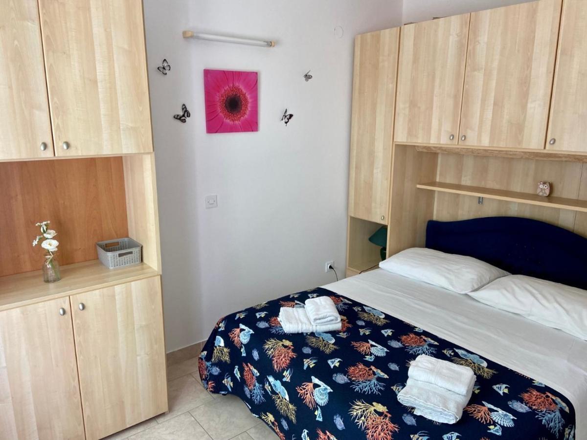 Apartments Tri Zala Žrnovo エクステリア 写真
