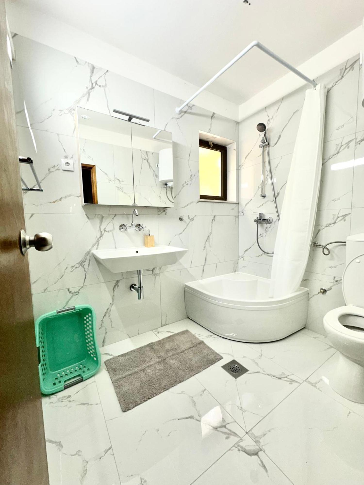 Apartments Tri Zala Žrnovo エクステリア 写真